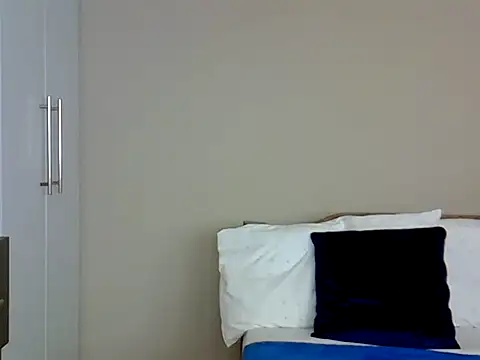 Sexycarll9 Adlı Modelin Canlı Sohbet Odası