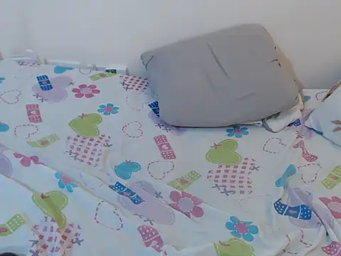 חדר צ'אט בשידור חי של hyacinth_b