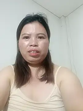 -Yeyi- Adlı Modelin Canlı Sohbet Odası