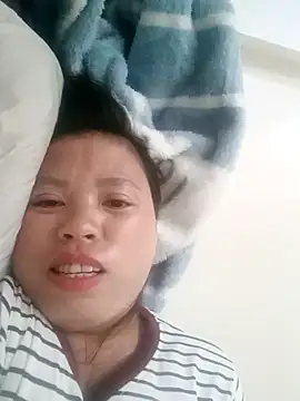 -Yeyi- Cameră chat live