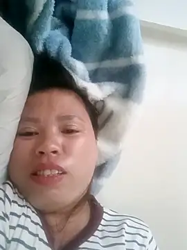 -Yeyi- Cameră chat live