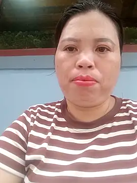 -Yeyi- Adlı Modelin Canlı Sohbet Odası