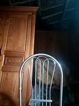 Živá chatovací místnost -Yeyi-