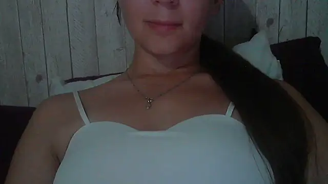 Bella--White Live chatroom