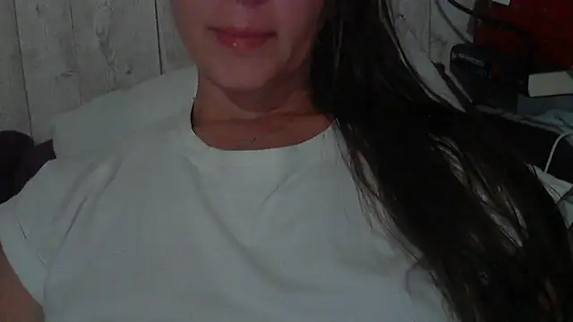 Živá chatovací místnost Bella--White