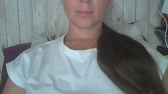Bella--White Live Chatraum