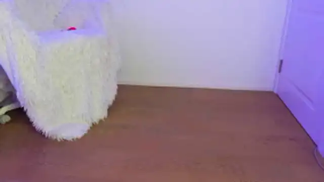 LilithMadden élő chatszobája