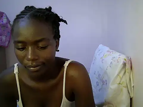 BUNNY_BLISS1 Adlı Modelin Canlı Sohbet Odası