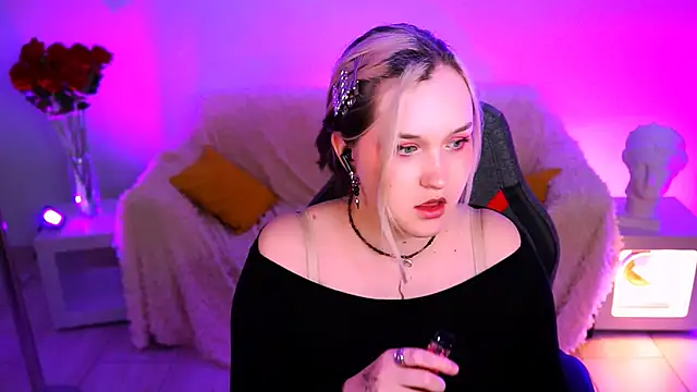 חדר צ'אט בשידור חי של ViolettWoods