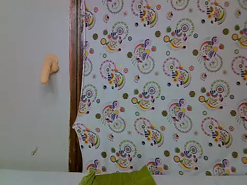 חדר צ'אט בשידור חי של budy_wet