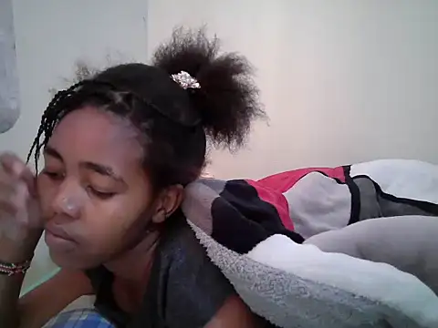 MidnightNala Cameră chat live