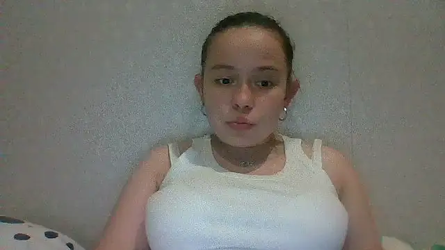 RiaLowelyt Cameră chat live