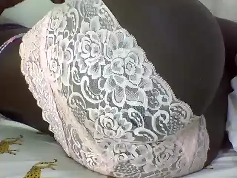 غرفة دردشة LatishLava المباشرة