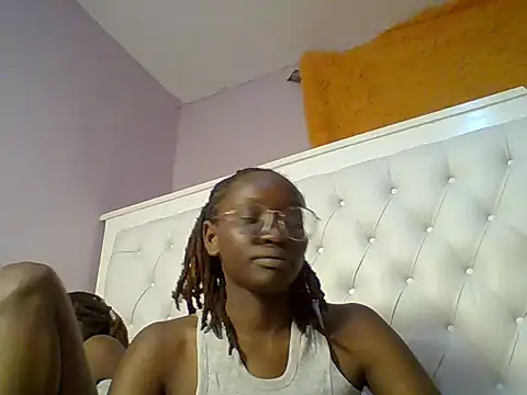 nudevelvet1's Live Chat Room