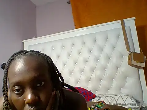 Sala de chat en directo de nudevelvet1