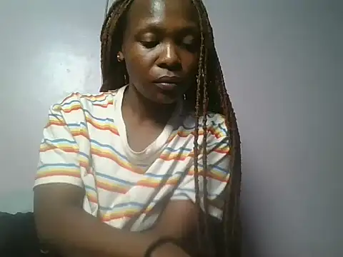 sweetlunah's Live Chat Room