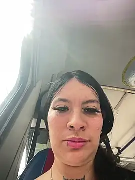חדר צ'אט בשידור חי של Hot_sashanal