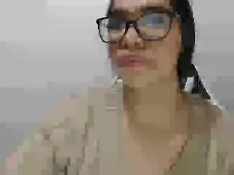 karen_golden1 Adlı Modelin Canlı Sohbet Odası