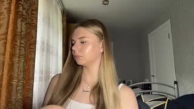חדר צ'אט בשידור חי של HoneysPiee