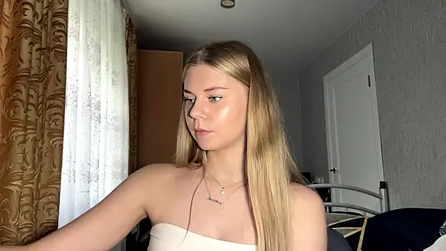 HoneysPiee чат на живо