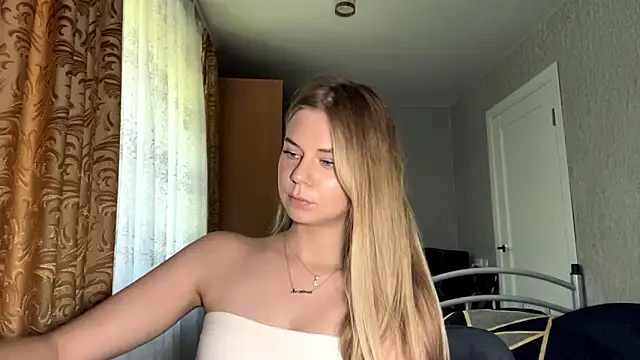 HoneysPiee live-chat rom