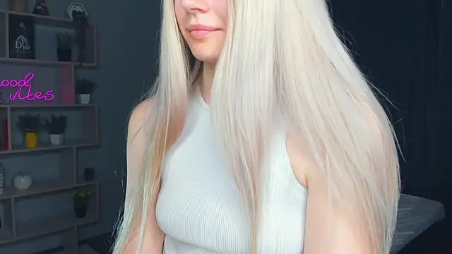 DeniseMekus Adlı Modelin Canlı Sohbet Odası
