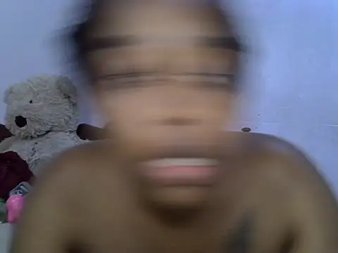 Bianca0011's Live Chat Room