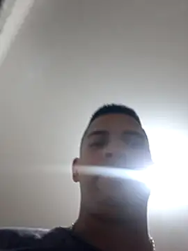 Chat soba uživo modela Ariaest