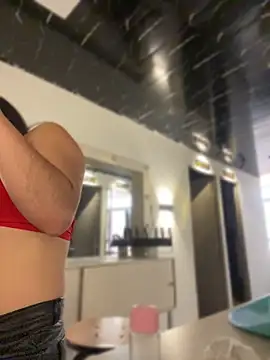 Klohe_LS Adlı Modelin Canlı Sohbet Odası