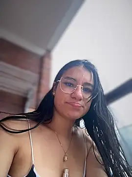 Chat soba uživo modela Klohe_LS