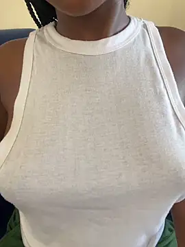 KittyKissess Adlı Modelin Canlı Sohbet Odası