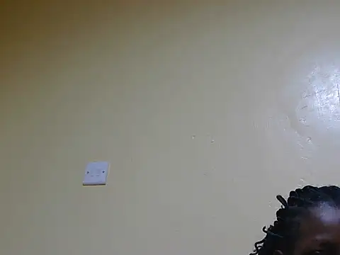 חדר צ'אט בשידור חי של petite_bunnie