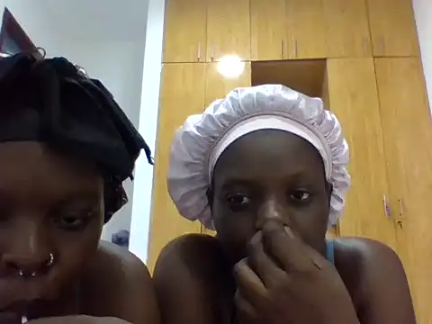 sexybaddies20 Live Chatraum