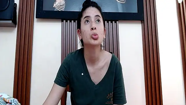 skinnykattylush19 Cameră chat live