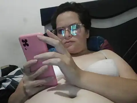 Chat ao vivo de Cristal1039