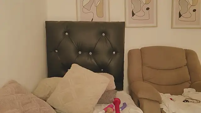curlyanenth Live Chatraum