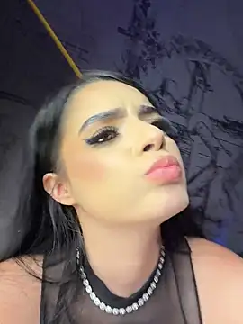 BustyAngelXXX লাইভ চ্যাট রুম