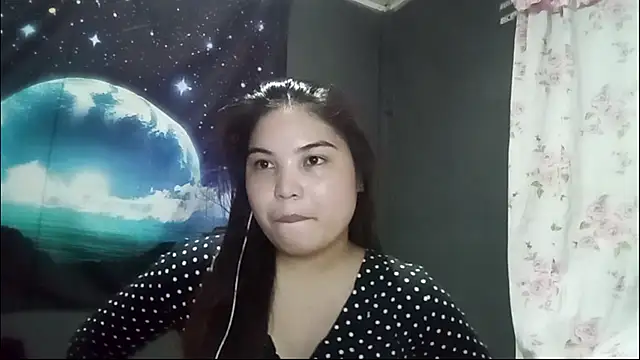RosariaSuglia Adlı Modelin Canlı Sohbet Odası