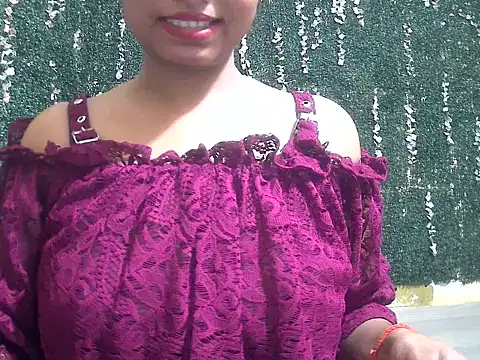 shallykaur – live chatrum