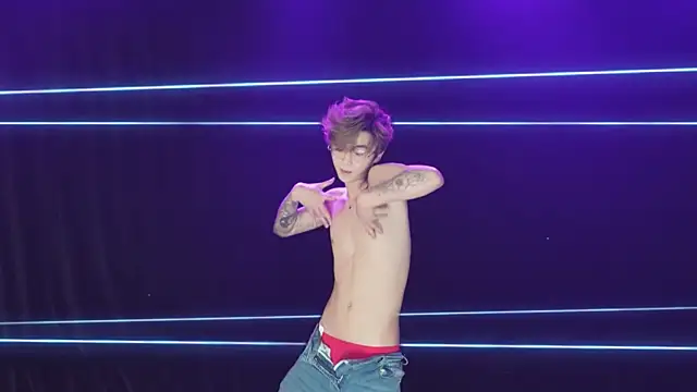 AKA-001 Show Live Cam Tình Dục