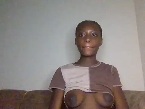 miss_petite0 Adlı Modelin Canlı Sohbet Odası