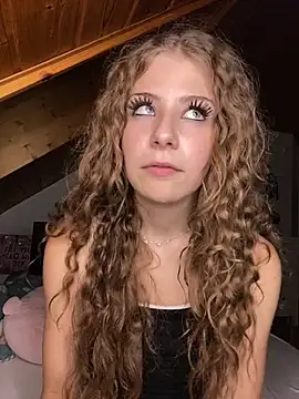 MilaRoseee Live Chatraum