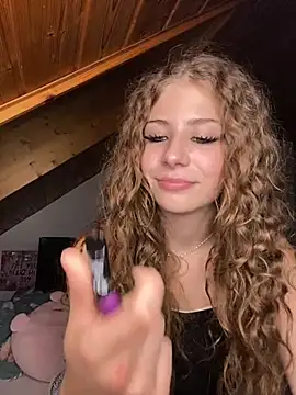 MilaRoseee Live Chatraum