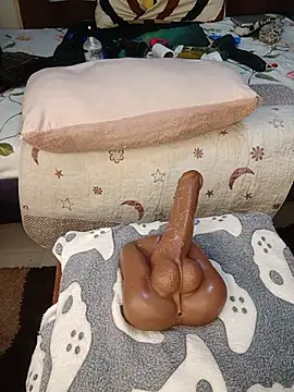 sweettshania Adlı Modelin Canlı Sohbet Odası