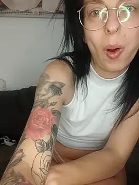 MistressLunaaa Live Chatraum