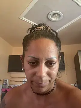 חדר צ'אט בשידור חי של wildfarmbabe