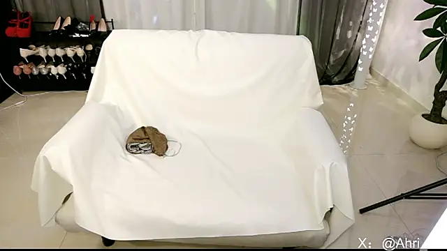 Ahrii_yan Live Chatrum