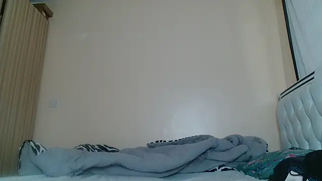 Tasty_Tasha's Live Chat Room
