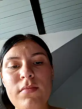Yeras_ Live Chatraum