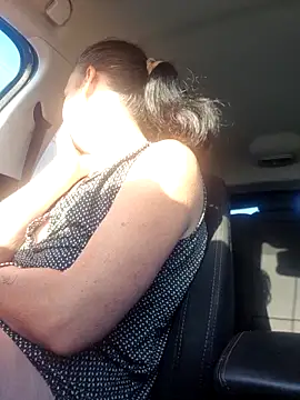 Živá chatovací místnost adelinegirly